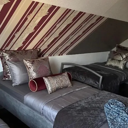 Wellness -Residenz Ehrhardt Urlaub Mit Pool Und Garten Ferienwohnung Im Herzen Von Halberstadt