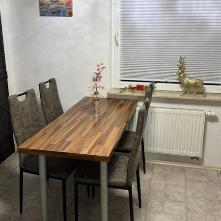 Wellness -Residenz Ehrhardt Urlaub Mit Pool Und Garten Ferienwohnung Im Herzen Von Halberstadt Daire *